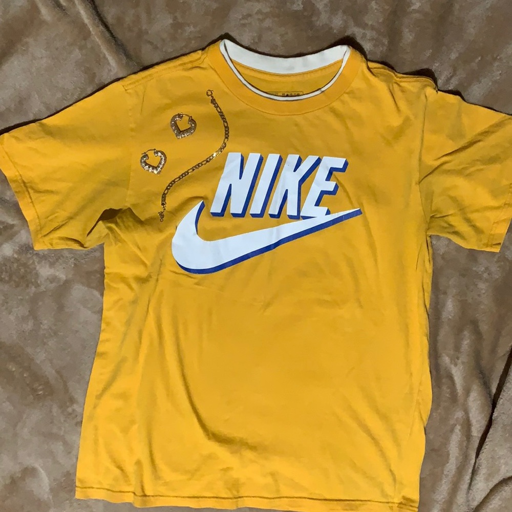 Nike tshirt